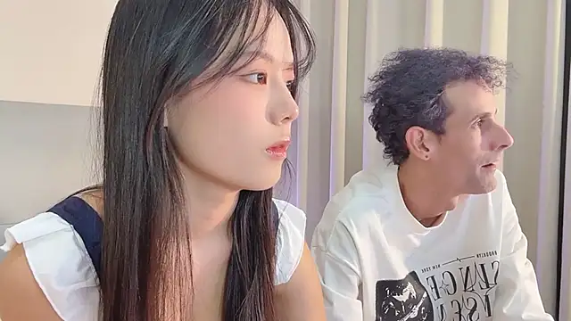 19cmfuck18girl online show from November 5, 2025, 4:10 pm