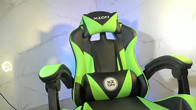 Snapshot of MR-Big_penis chatting on October 29, 2025, 7:24 pm MR-Big penis online show from October 29, 2025, 7:24 pm