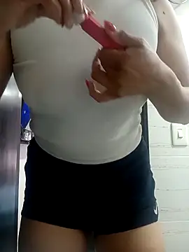 Snapshot of Fox_Roxxan chatting on September 25, 2025, 1:22 am Fox Roxxan online show from September 25, 2025, 1:22 am