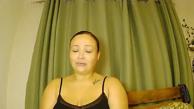 Snapshot of FieryAutumn_25X chatting on January 7, 2026, 7:35 am FieryAutumn 25X online show from January 7, 2026, 7:35 am