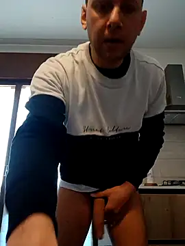 Snapshot of Alessio1987 chatting on February 25, 2026, 12:27 pm Alessio1987 online show from February 25, 2026, 12:27 pm