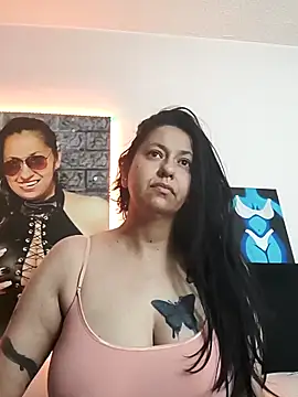 Snapshot of holydeath_1 chatting on November 10, 2025, 10:09 am holydeath 1 online show from November 10, 2025, 10:09 am