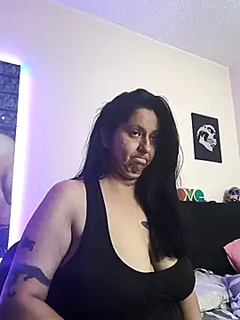 Snapshot of holydeath_1 chatting on November 19, 2025, 11:21 am holydeath 1 online show from November 19, 2025, 11:21 am