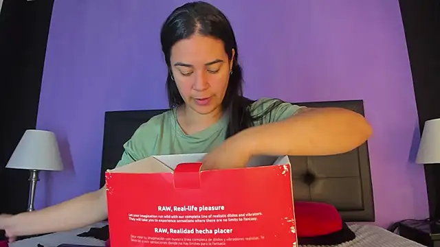 GreciaFox1 online show from April 13, 2026, 12:09 pm