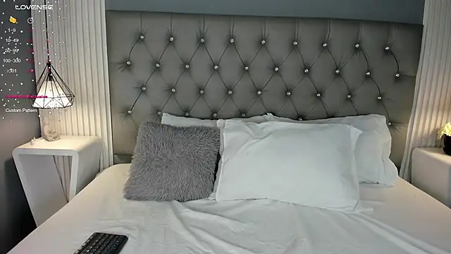 SofiAdanss online show from September 18, 2025, 11:35 am