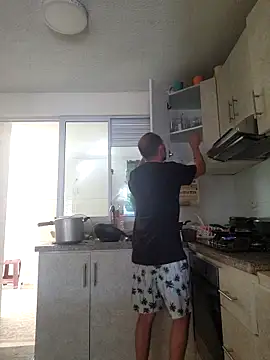 lilobaby online show from December 21, 2025, 6:42 pm