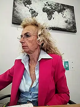 Snapshot of clarabell4 chatting on March 20, 2026, 9:21 am clarabell4 online show from March 20, 2026, 9:21 am