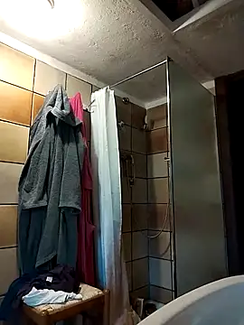 Snapshot of clarabell4 chatting on April 14, 2026, 5:45 am clarabell4 online show from April 14, 2026, 5:45 am