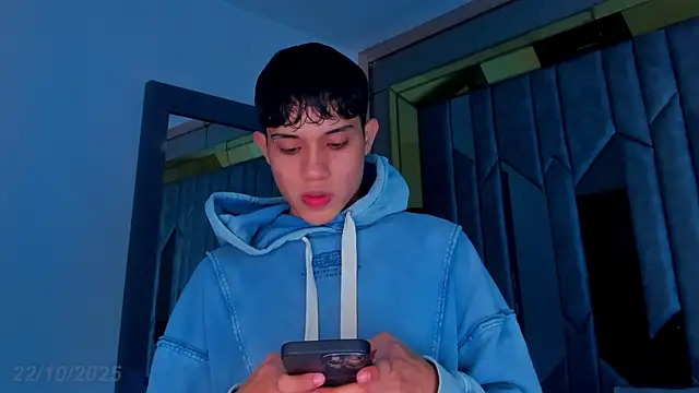 Sebax Young online show from October 23, 2025, 3:38 am