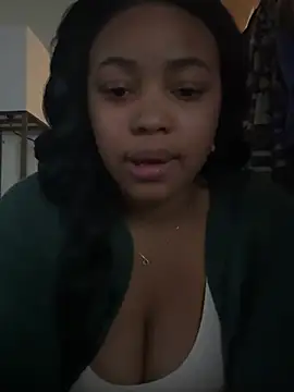 nuttybutter999999 online show from March 10, 2026, 9:52 pm