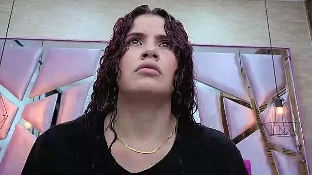 ThaliaCross online show from February 20, 2026, 8:00 pm