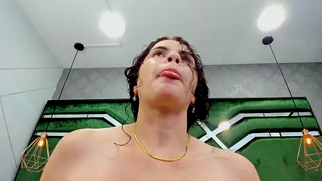 ThaliaCross online show from September 17, 2025, 7:49 pm