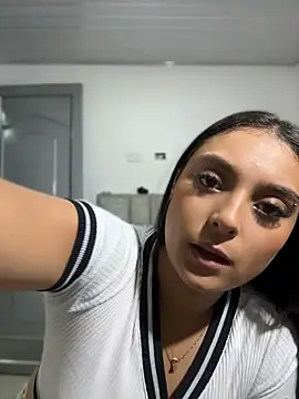 Snapshot of nicolexxaleja chatting on April 8, 2026, 11:39 pm nicolexxaleja online show from April 8, 2026, 11:39 pm