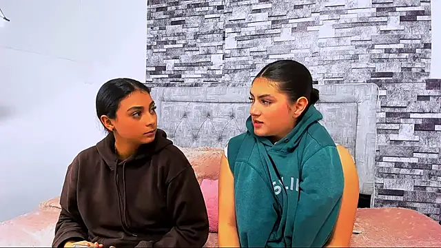 nicolexxaleja online show from September 11, 2025, 8:42 pm