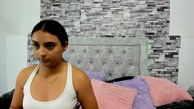 nicolexxaleja online show from December 13, 2025, 8:04 pm