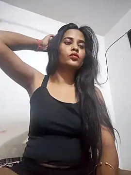 cute radhikaa online show from April 26, 2026, 1:41 pm