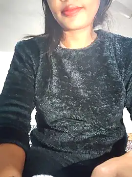 cute radhikaa online show from December 18, 2025, 6:34 pm