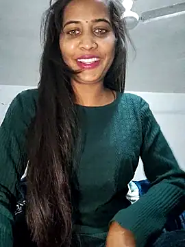 Snapshot of cute_radhikaa chatting on January 11, 2026, 12:06 am cute radhikaa online show from January 11, 2026, 12:06 am