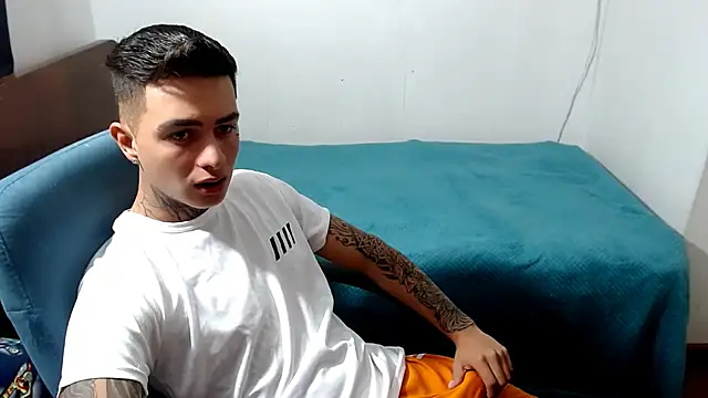 santii ss online show from September 29, 2025, 11:32 pm