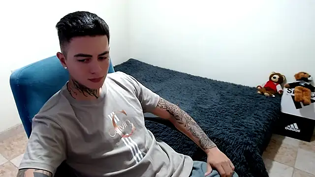 santii ss online show from October 18, 2025, 5:26 pm