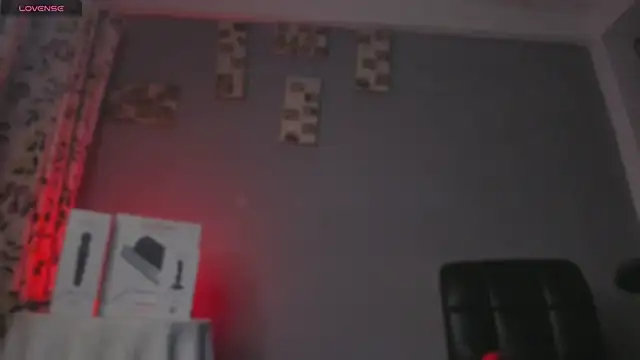 Snapshot of Chloe_cooperr chatting on November 5, 2025, 1:31 am Chloe cooperr online show from November 5, 2025, 1:31 am