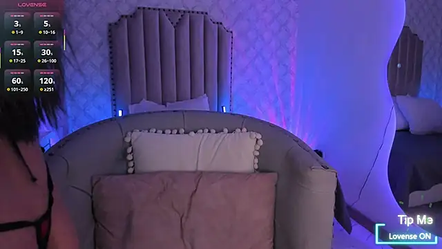 Yourwishisme val online show from November 11, 2025, 3:45 am