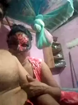 Snapshot of boosypussy chatting on November 5, 2025, 1:03 pm boosypussy online show from November 5, 2025, 1:03 pm