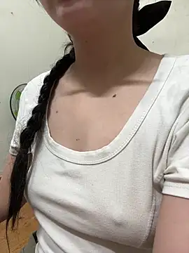 Snapshot of LinYi_Office chatting on December 17, 2025, 9:42 pm LinYi Office online show from December 17, 2025, 9:42 pm