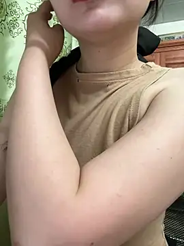 Snapshot of LinYi_Office chatting on February 25, 2026, 1:28 am LinYi Office online show from February 25, 2026, 1:28 am