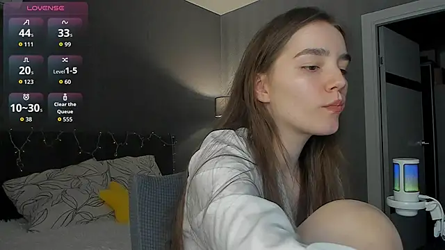 Snapshot of sweete_chantal chatting on May 21, 2026, 7:33 pm sweete chantal online show from May 21, 2026, 7:33 pm