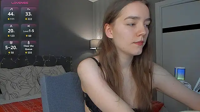 Snapshot of sweete_chantal chatting on March 24, 2026, 8:31 pm sweete chantal online show from March 24, 2026, 8:31 pm