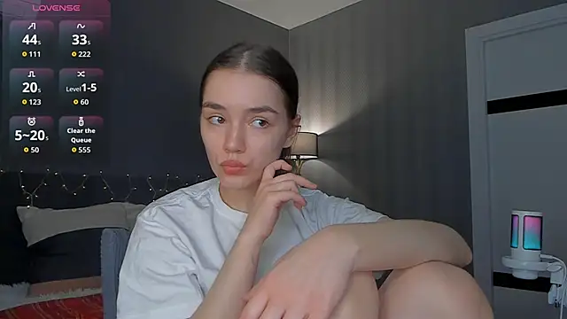 Snapshot of sweete_chantal chatting on March 17, 2026, 7:28 pm sweete chantal online show from March 17, 2026, 7:28 pm