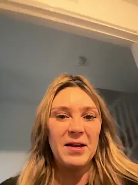 Snapshot of Star-36 chatting on November 22, 2025, 3:44 pm Star-36 online show from November 22, 2025, 3:44 pm