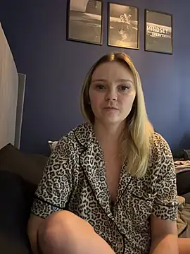 Snapshot of Star-36 chatting on March 25, 2026, 10:47 am Star-36 online show from March 25, 2026, 10:47 am