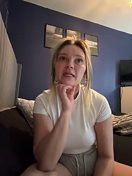 Snapshot of Star-36 chatting on April 3, 2026, 10:54 am Star-36 online show from April 3, 2026, 10:54 am