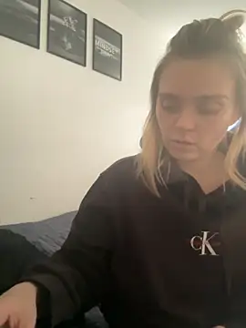 Snapshot of Star-36 chatting on September 30, 2025, 11:27 am Star-36 online show from September 30, 2025, 11:27 am