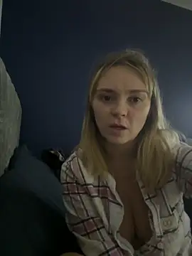 Snapshot of Star-36 chatting on October 18, 2025, 8:49 am Star-36 online show from October 18, 2025, 8:49 am