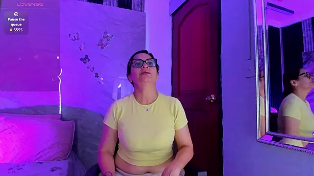 Agatha Pleasure online show from April 10, 2026, 11:50 am