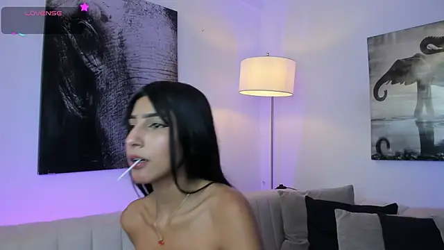 chelssy7 online show from December 4, 2025, 3:38 am