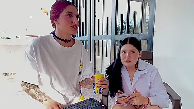 Snapshot of Celestee69 chatting on October 4, 2025, 8:43 pm Celestee69 online show from October 4, 2025, 8:43 pm