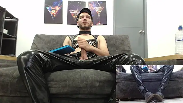 Snapshot of mackdaniels chatting on October 29, 2025, 10:42 pm mackdaniels online show from October 29, 2025, 10:42 pm