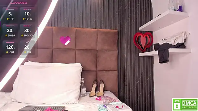 Snapshot of Gia_Scott chatting on February 19, 2026, 4:53 am Gia Scott online show from February 19, 2026, 4:53 am