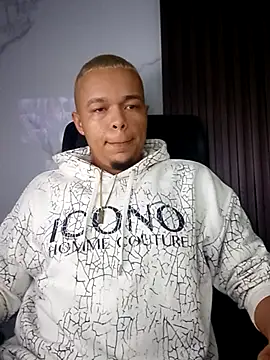 Snapshot of asmodeo_33 chatting on November 21, 2025, 5:39 am asmodeo 33 online show from November 21, 2025, 5:39 am