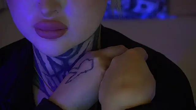 Snapshot of IvyLaurent chatting on November 26, 2025, 1:33 pm IvyLaurent online show from November 26, 2025, 1:33 pm