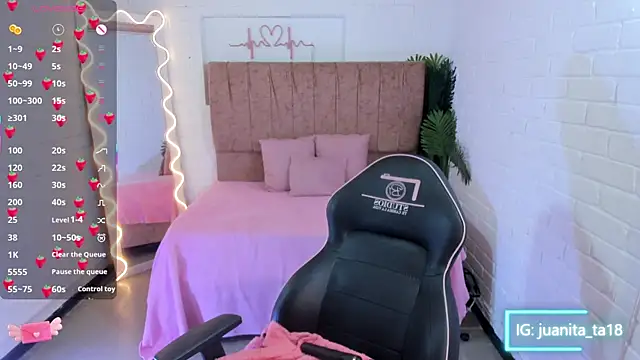 Snapshot of juanita_tay chatting on January 8, 2026, 11:49 am juanita tay online show from January 8, 2026, 11:49 am