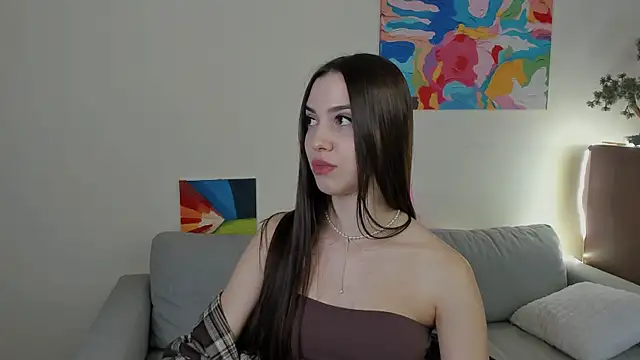 Snapshot of elza_rose chatting on June 6, 2026, 9:47 am elza rose online show from June 6, 2026, 9:47 am