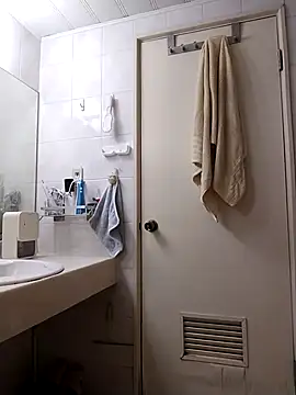 zack23088 online show from November 5, 2025, 11:35 am