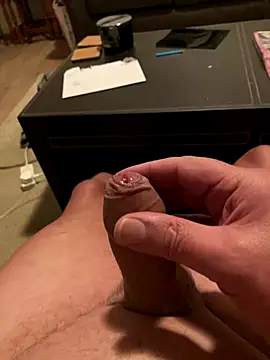 mke1874 online show from November 18, 2025, 4:54 pm