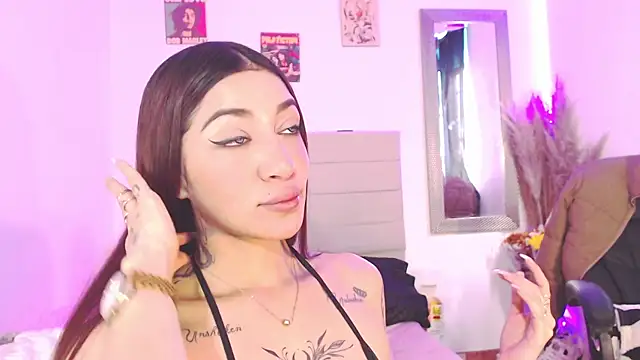 Snapshot of Anna_belly chatting on November 20, 2025, 1:56 pm Anna belly online show from November 20, 2025, 1:56 pm