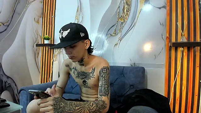 StraightBoy Nick online show from October 1, 2025, 4:28 am